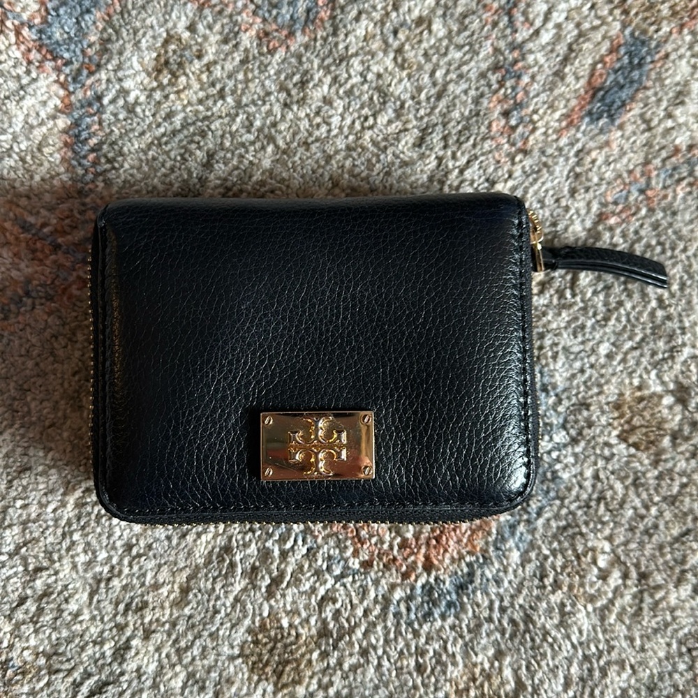 Tory Burch Wallet AUTHENTIC
